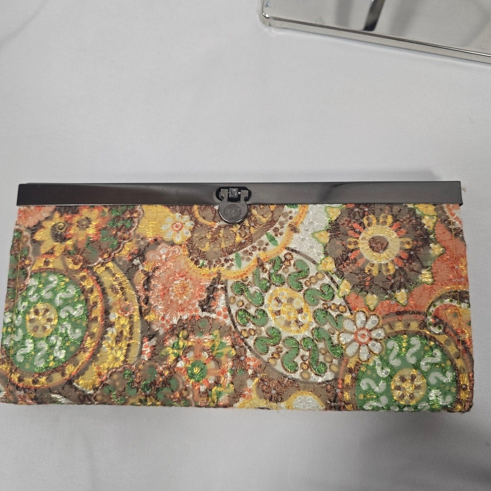 Vintage 70s Embroidered Floral Paisley Accordion Wallet Clutch Black boho